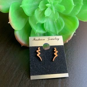 Rose gold squiggly line earring w/back piece